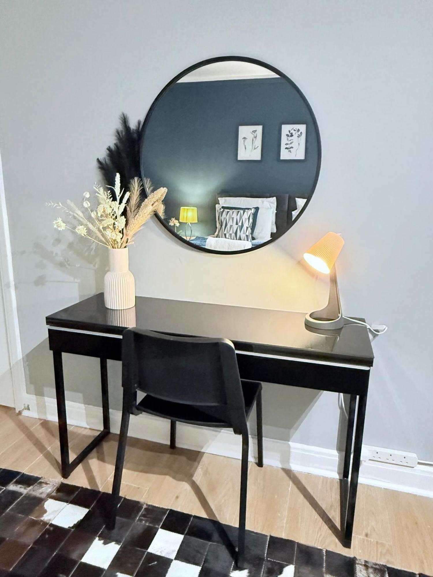 Staylondon - Sleeps 6 With Free Parking - Tourist, Concerts & Matches Экстерьер фото